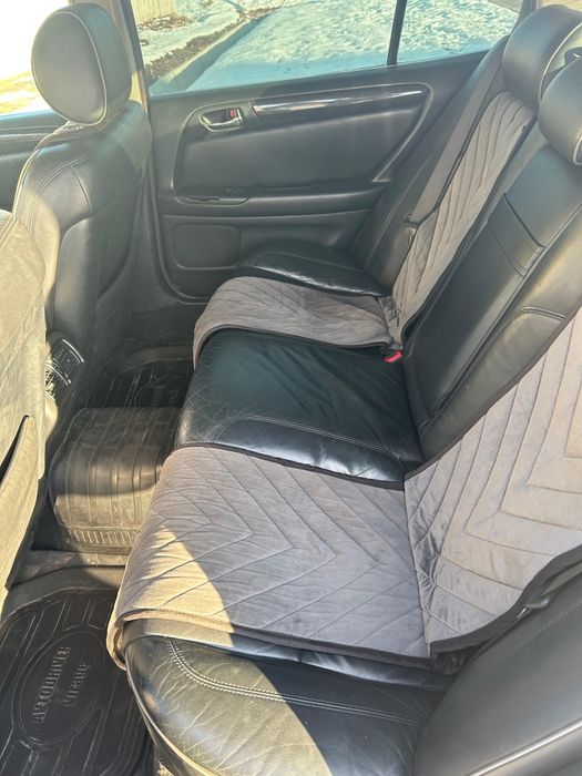 Машина Lexus gs 300