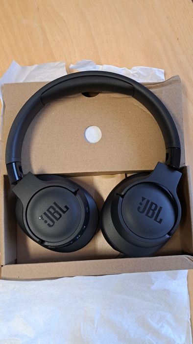 Casti JBL 770nc over ear