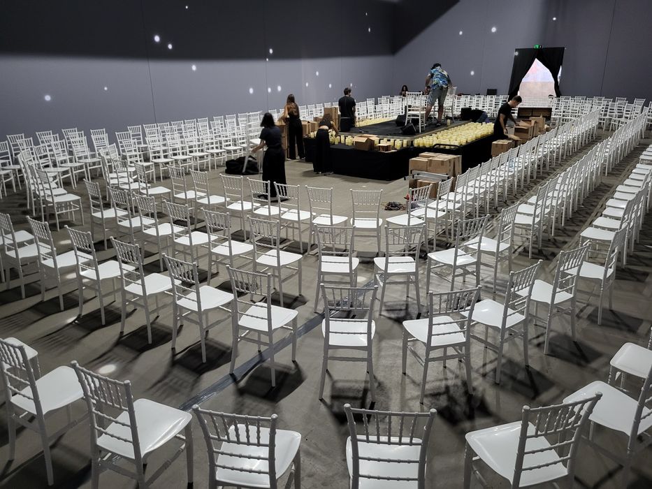 Scaune chiavari/Scaune albe/ Inchiriez Scaune