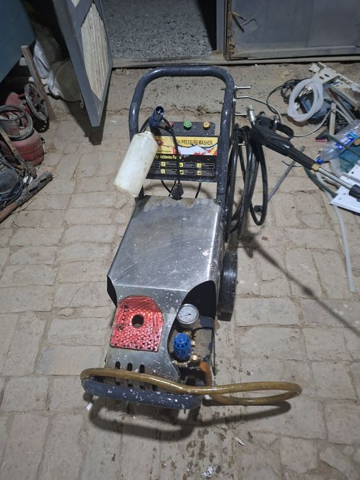 Карчер  сотилади