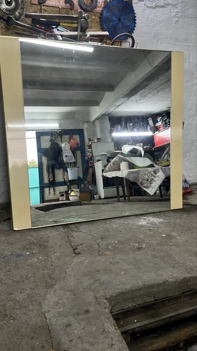 Зеркало продам в хорошем состоянии