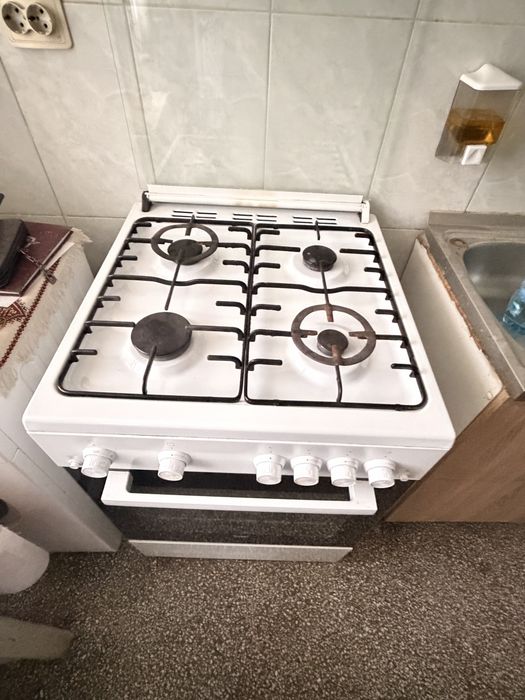 Aragaz Beko pe gaz - 4 ochiuri