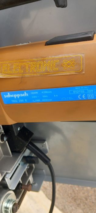 Circular staționar cu masă combinat 2 în unu