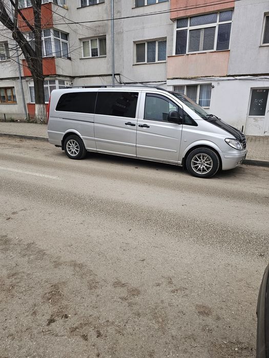 Vând Mercedes Vito an 2008 8+1