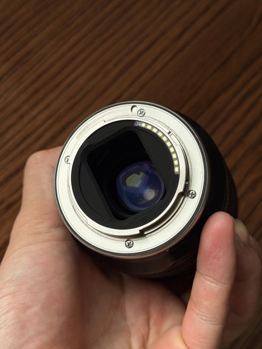 Tamron 20-40mm f2.8 для Sony E