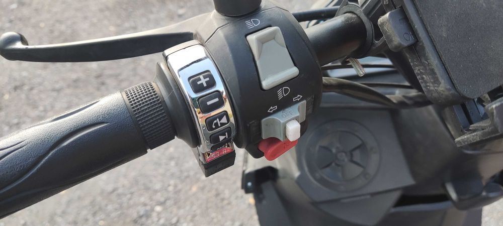 Скутер GJSYM Макси