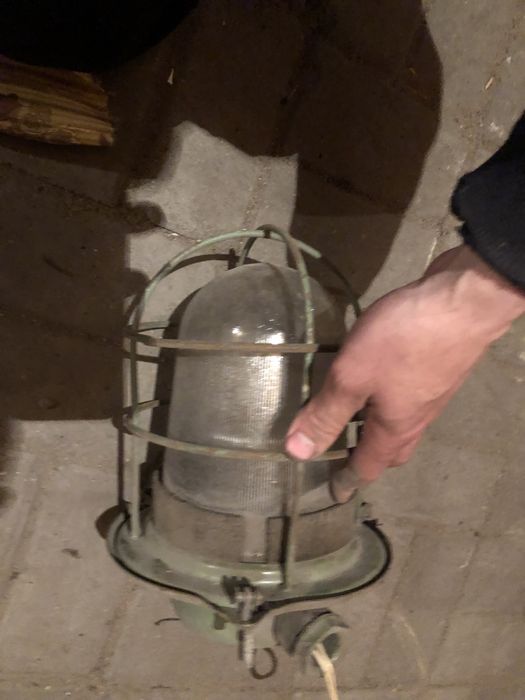 Продам светильники уличные