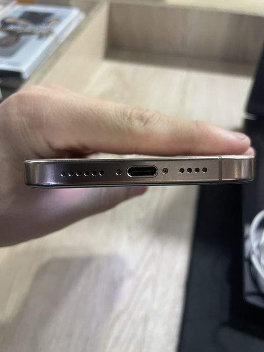 Iphone 16pro max desert