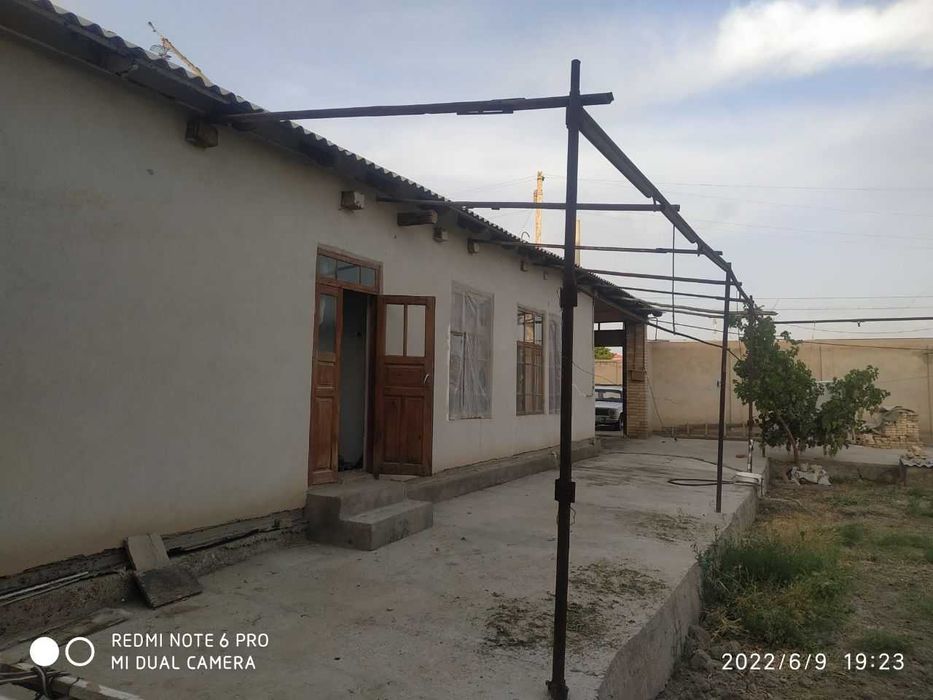 Бухоро вилояти, Галаосие шахрида  уй-ховли сотилади. 6-хона , 5 сотих