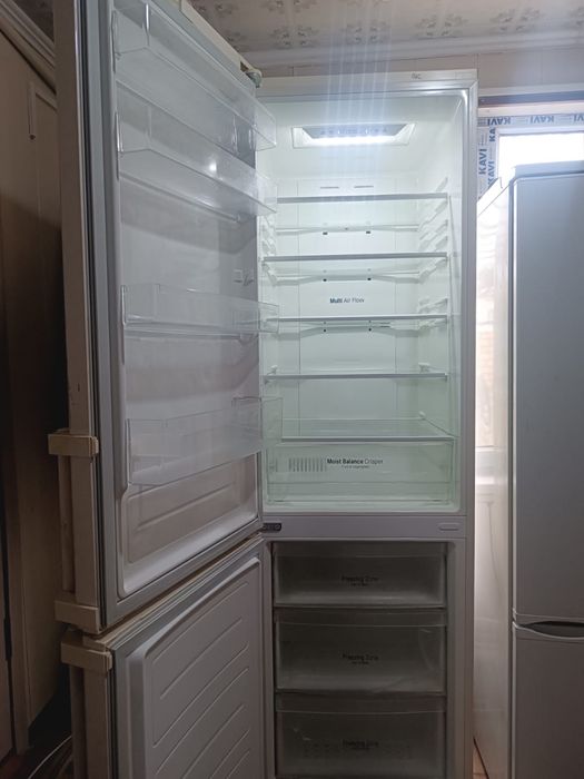 Холодильник техника