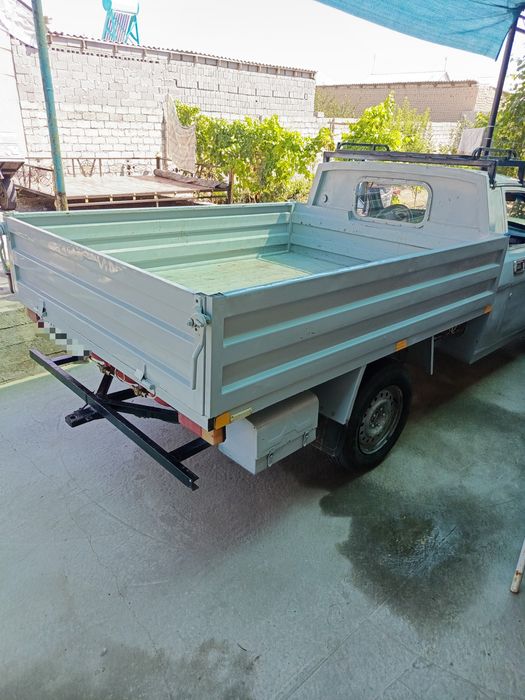 volga gaz 3129 sotiladi