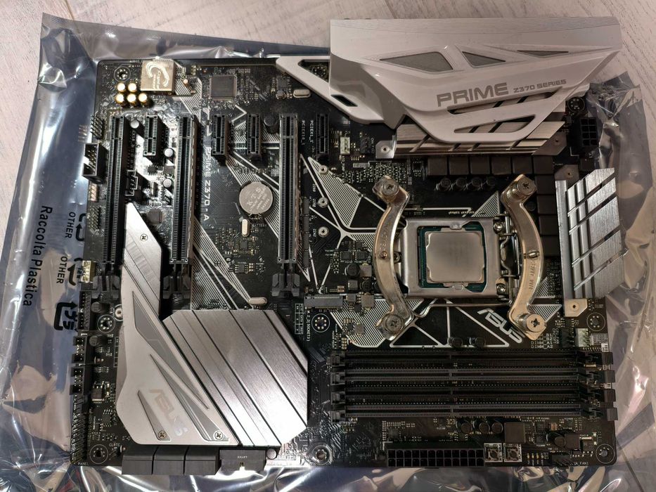 Placa video ASUS PRIME Z370-A, Chipset Intel Z370, Socket 1151