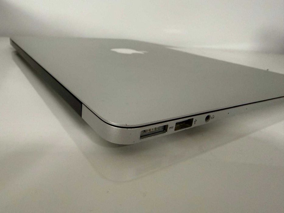 Macbook Air 13 inch i5 8GB DDR3 /256GB A1466 EMC 3178 (2017)