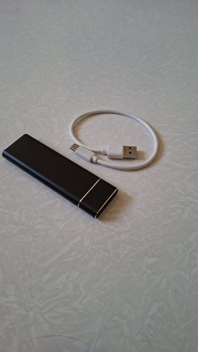 Внешние накопитель на 1 tb
