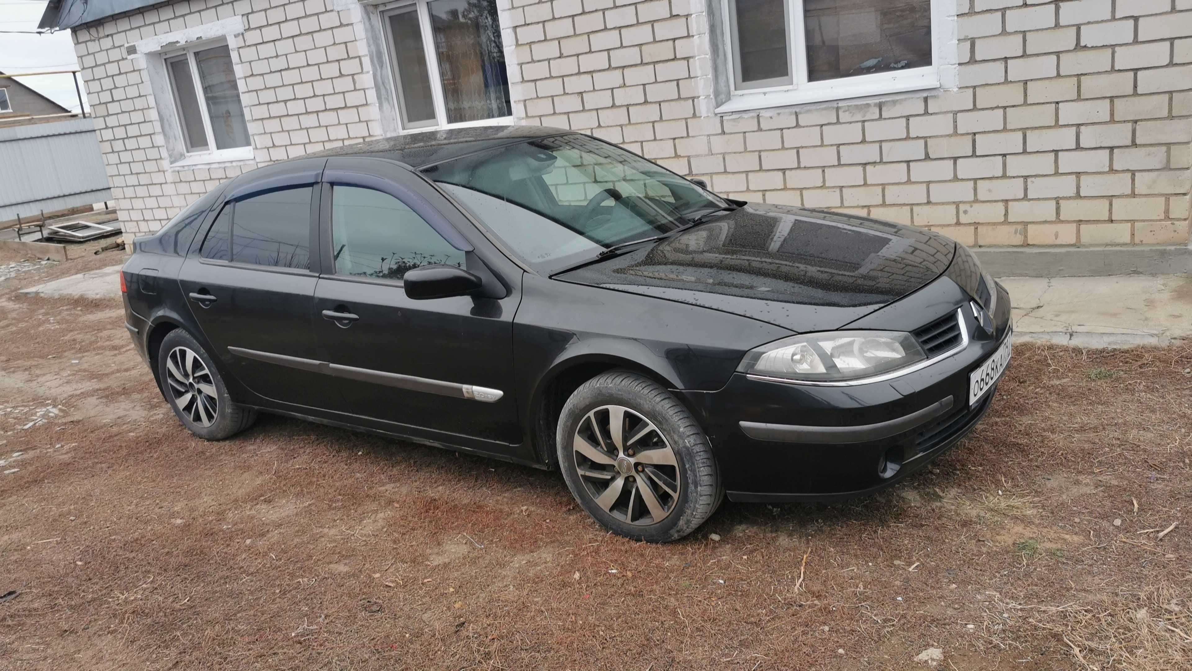 Рено лагуна бензин. Рено Лагуна 2005. Рено Лагуна 2005 года. Рено Лагуна 2005г. Renault Laguna 2005 лифтбек.