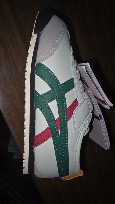 Детские фирменный кроссовки Onitsuka Tiger .