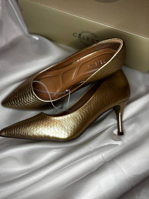 Туфли от Celeste.