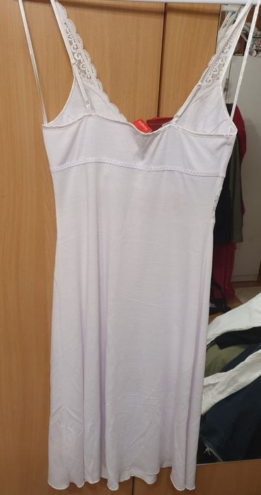 Triumph, Шпиц нощница с дантела