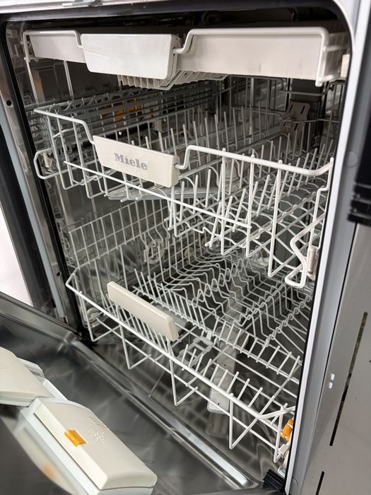 Miele G 5077 scVi XXL миялна за пълно вграждане AutoOpen/24 мес гаранция