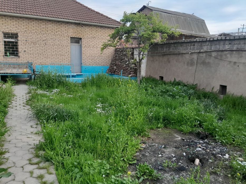 Sro'chna prodayotsya 8.5+8.5 soti dacha kak zemlya prodayotsya.