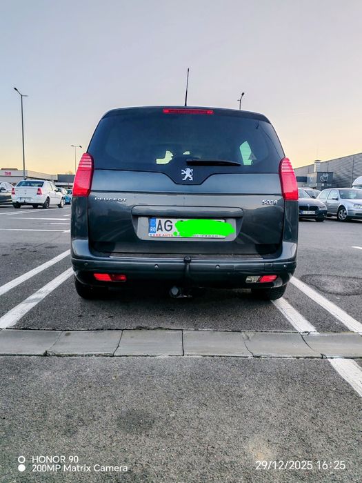 Peugeot  5008 1.6 Hdi  ca nou