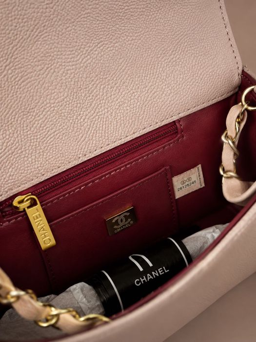 CHANEL чанта тип багета