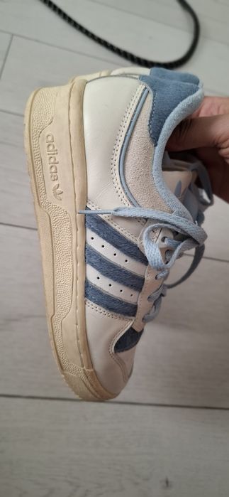 Adidasi piele  marima 36 adidas