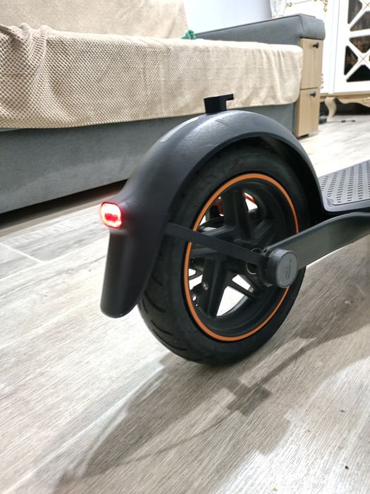 Электросамокат Ninebot
