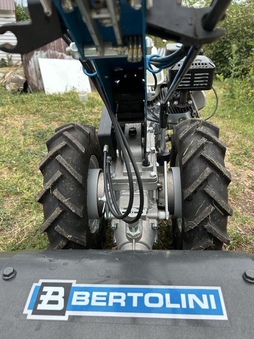 OFERTA ,vand motocultor bertolini