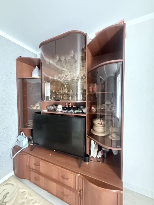 Стенка сервант .