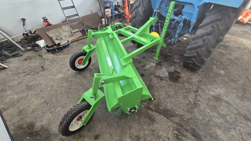 Продам Отвал и Щетки