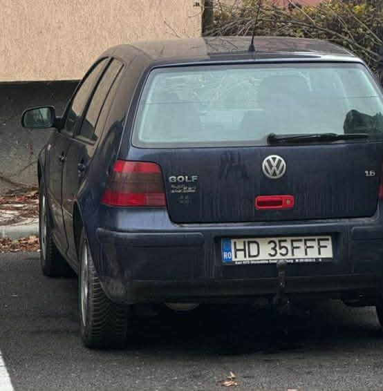 Se vinde Golf 4 anul 2000