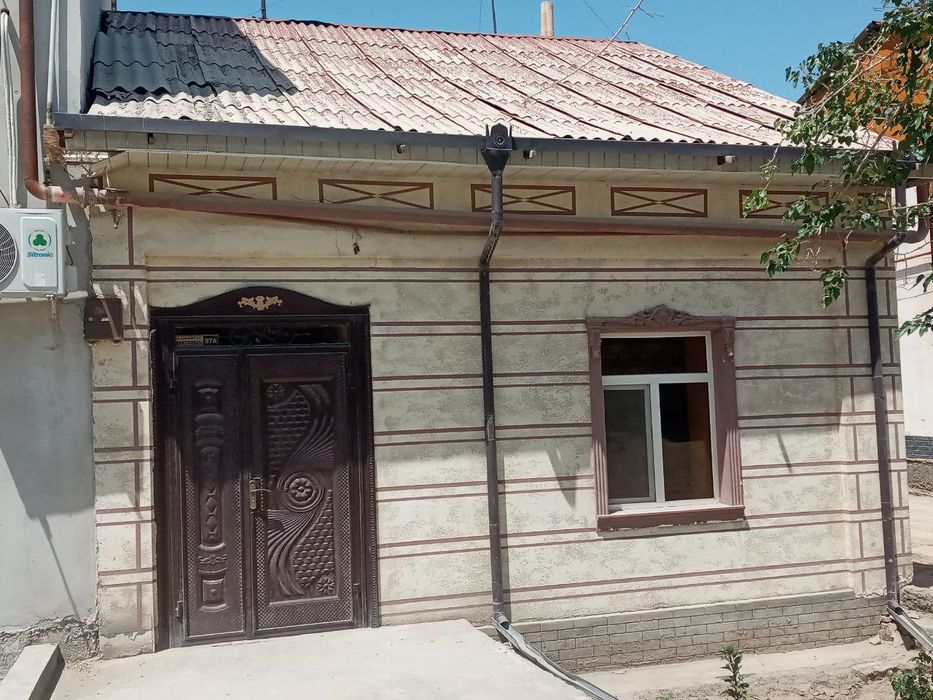 Urganch shahar markazida Uy sotiladi