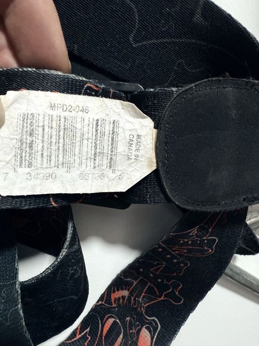 Ремент гитары Levis