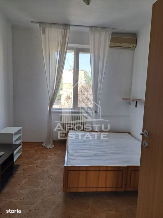 Apartament 2 camere, semidecomandat, zona Centrala