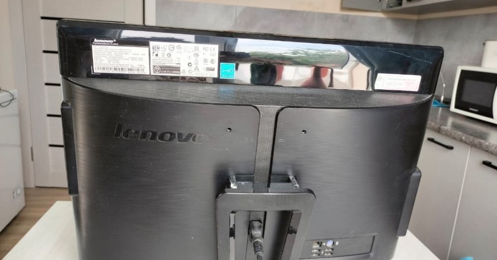 Продам моноблок Lenovo