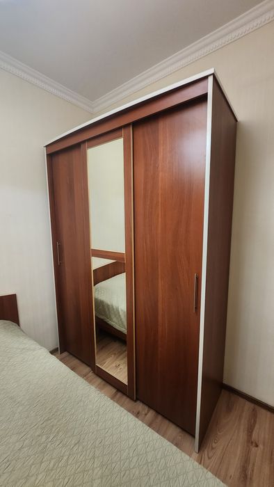 Продам спальный гарнитур