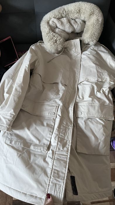Продаю зимнюю куртку