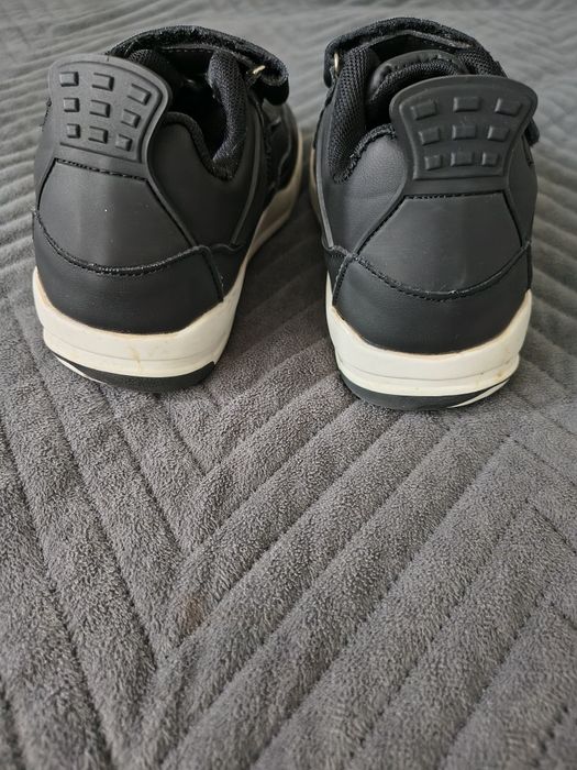 Adidași băiat mărime 31