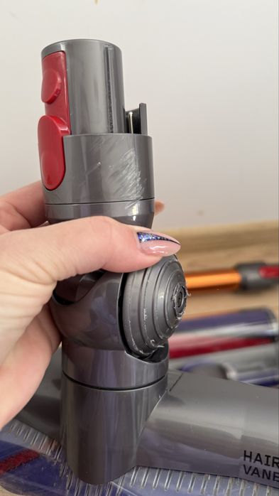 Прахосмукача DYSON V10