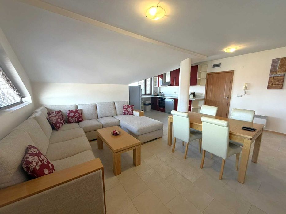 Дава се под наем Тристаен апартамент в Банско - 70 кв.м за 448.8 € - Снимка #2
