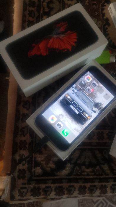 Продам айфон 6 s