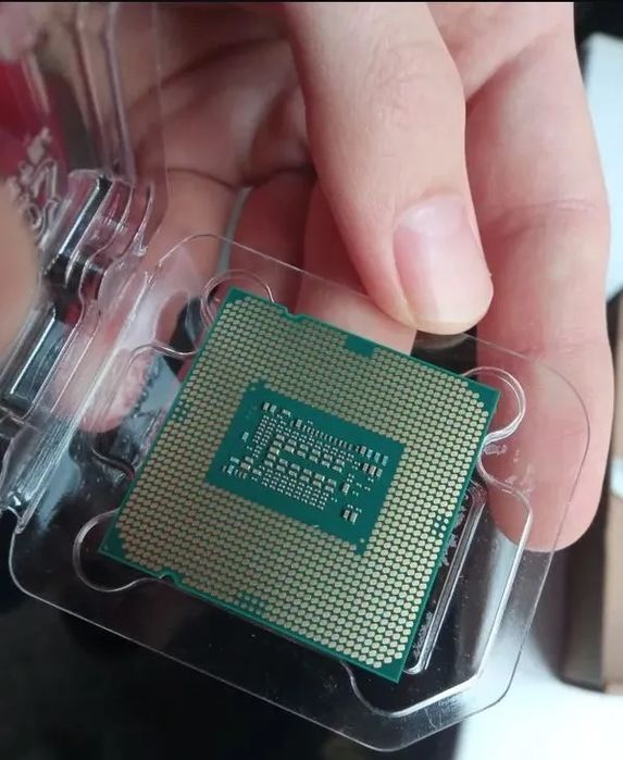 Продам i5-10400F