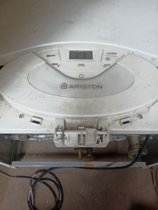 Продам котел аристон