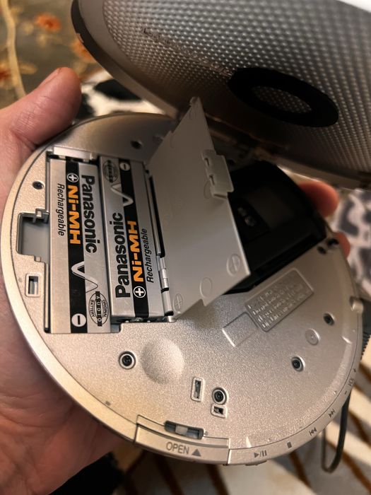 Продам ультра тонкий плеер panasonic SL- CT830