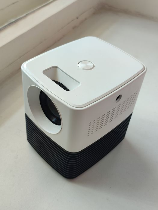 Проектор Smart mini pocket projector