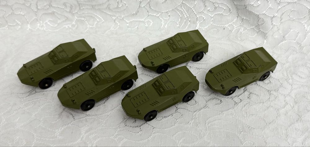 Игрушки, машинки, БТР