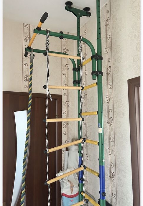 Продам турник шведская стенка