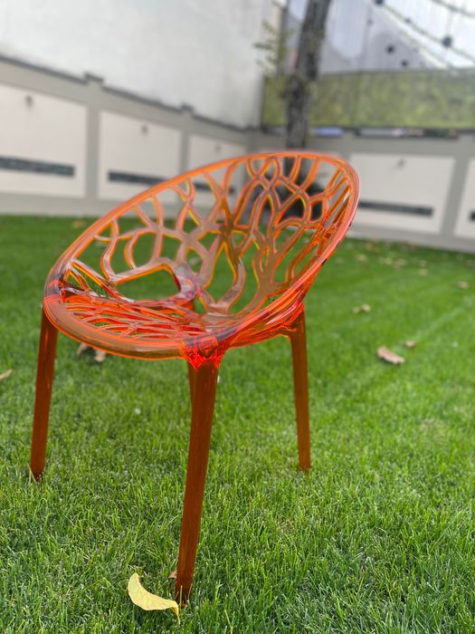 Scaune Crystal curte