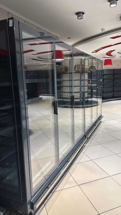 Холодильник в супермаркет